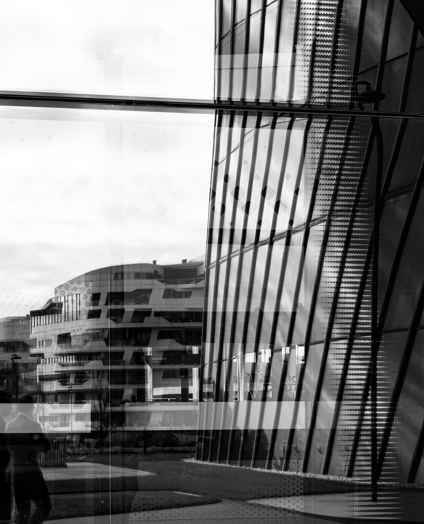 Fotografia di architettura a Milano, zona CityLife Shopping District